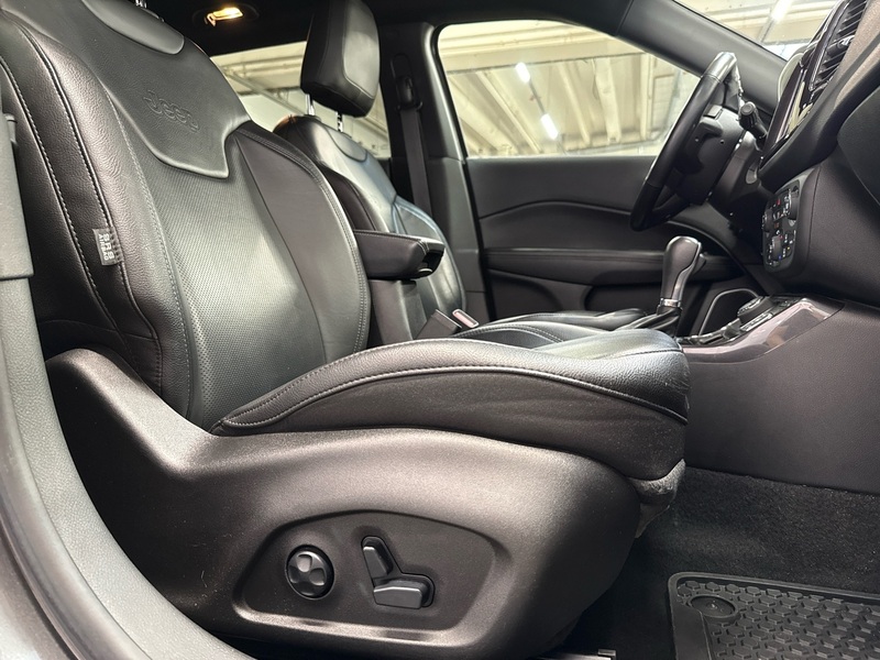 Jeep Compass vaihtoauto