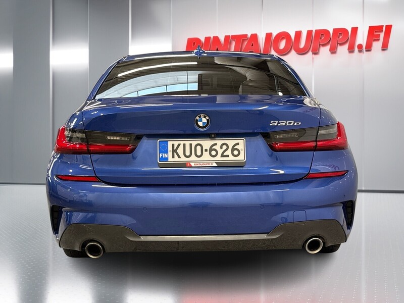 BMW 330 vaihtoauto
