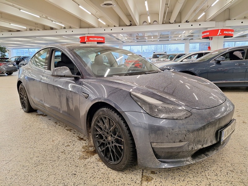 Tesla Model 3 vaihtoauto