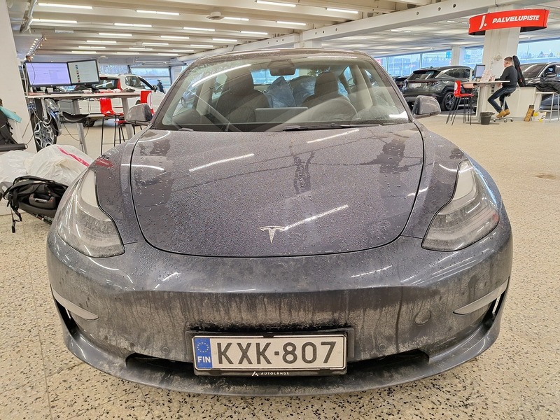 Tesla Model 3 vaihtoauto