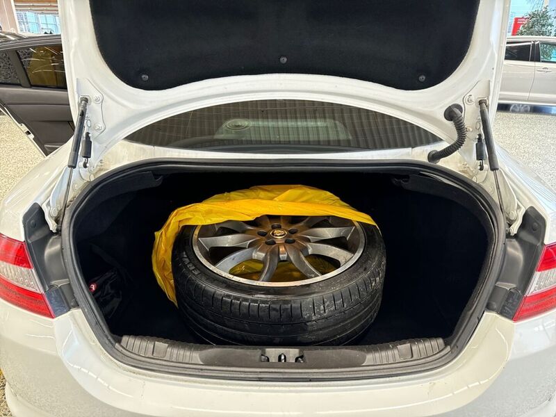 Jaguar XF vaihtoauto