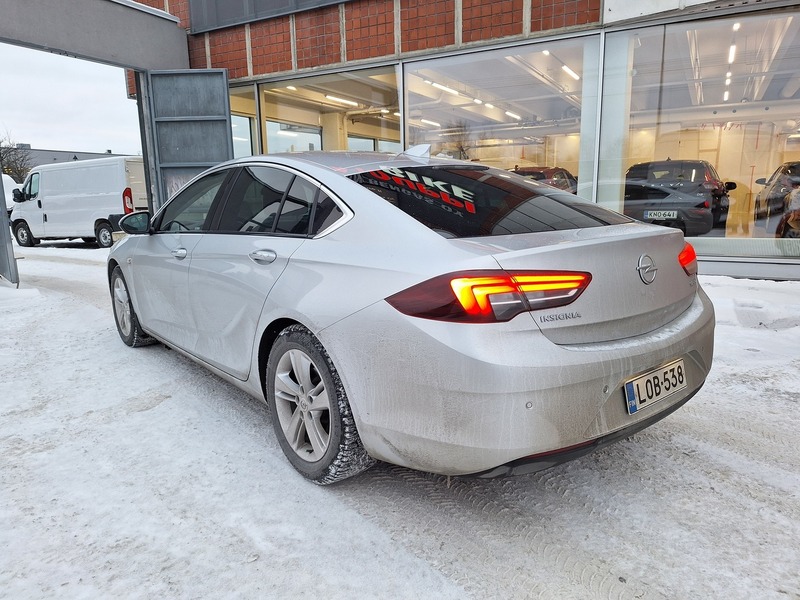 Opel Insignia vaihtoauto