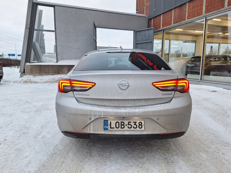 Opel Insignia vaihtoauto