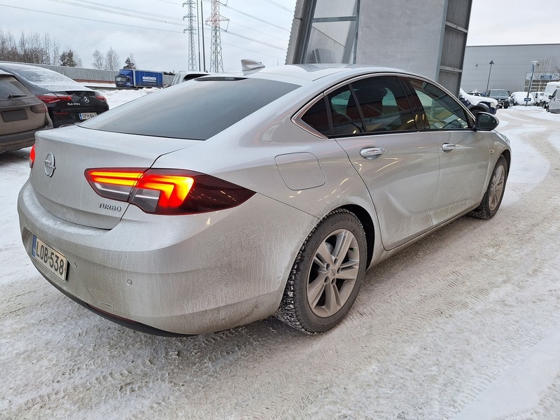 Opel Insignia vaihtoauto