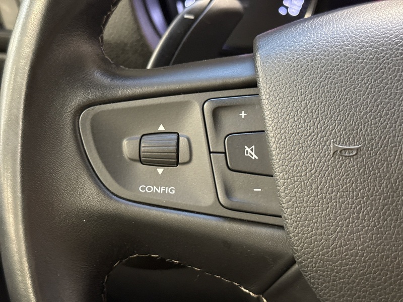 Opel Vivaro vaihtoauto