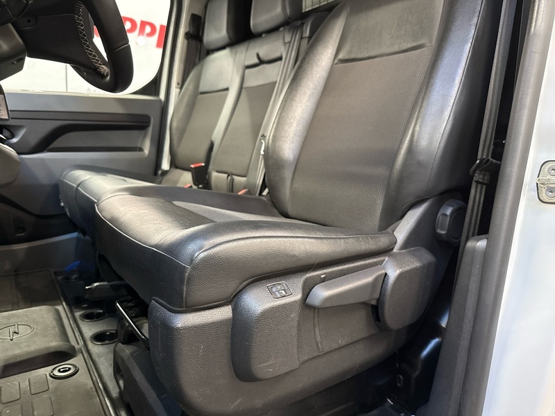 Opel Vivaro vaihtoauto