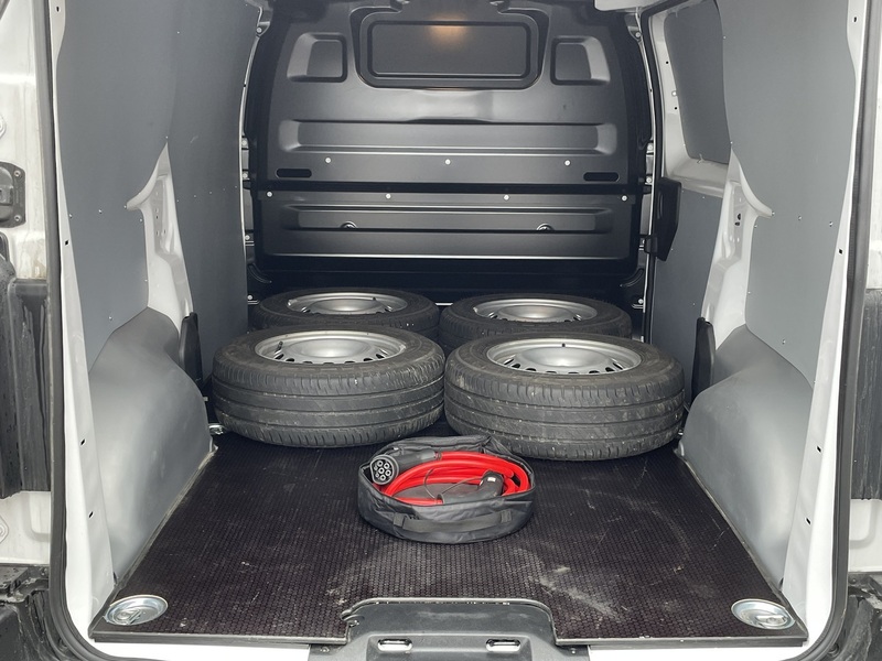 Peugeot e-Expert vaihtoauto