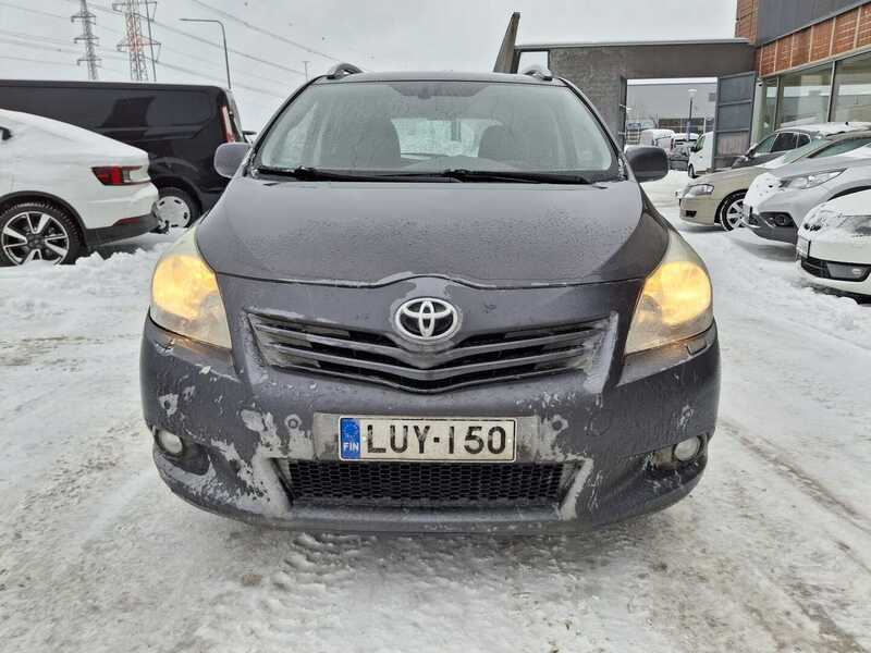 Toyota Verso vaihtoauto