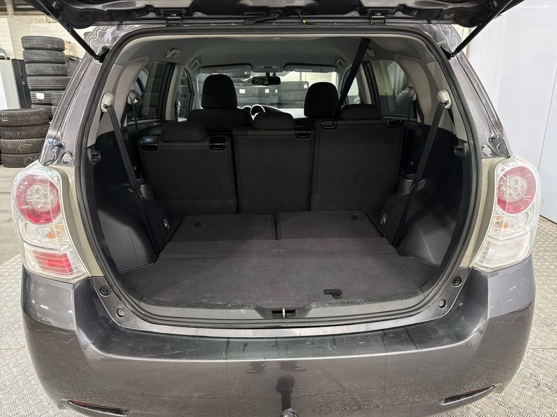 Toyota Verso vaihtoauto