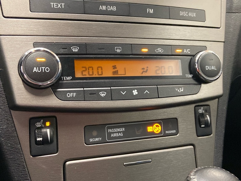Toyota Avensis vaihtoauto