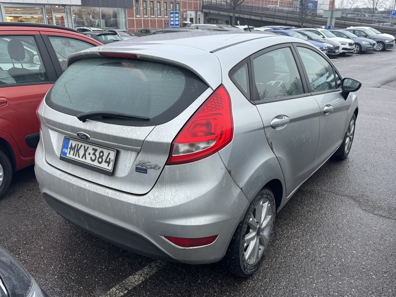 Ford Fiesta vaihtoauto