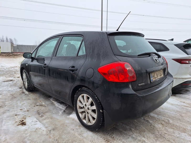 Toyota Auris vaihtoauto