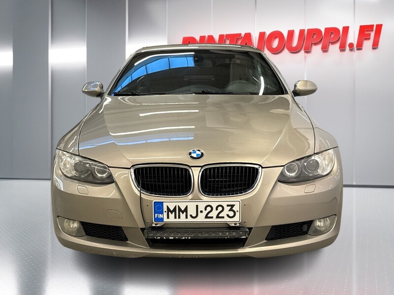 BMW 320 vaihtoauto