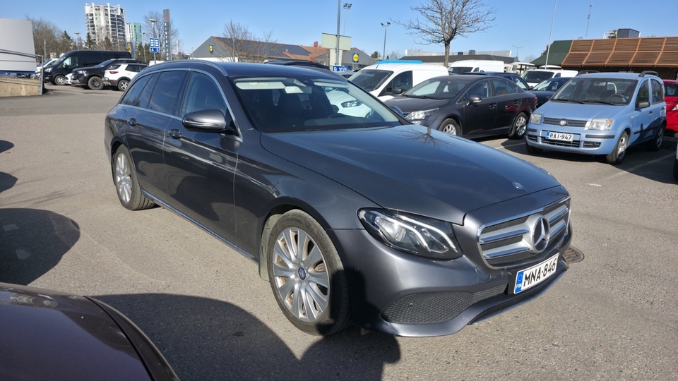 Mercedes-Benz E vaihtoauto