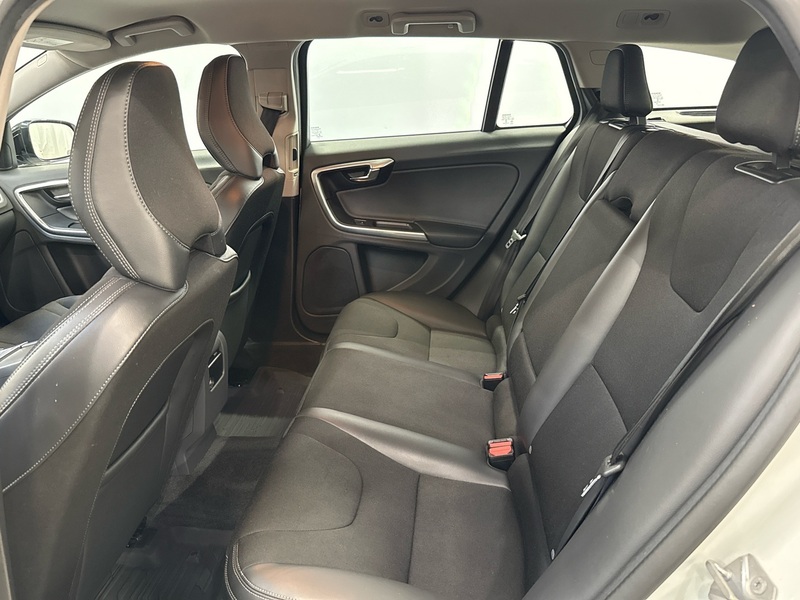 Volvo V60 Cross Country vaihtoauto