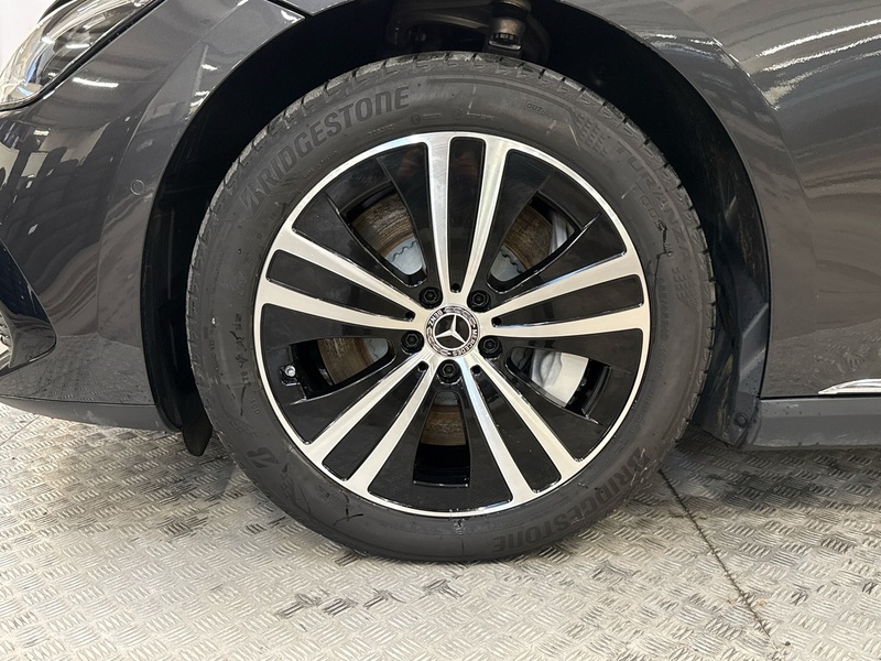 Mercedes-Benz EQE vaihtoauto