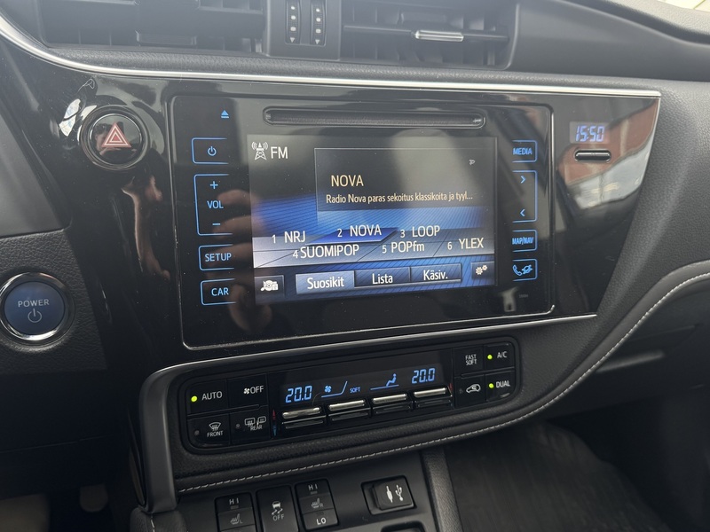 Toyota Auris vaihtoauto