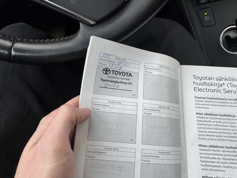 Toyota Auris vaihtoauto