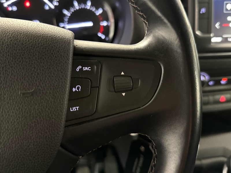 Opel Vivaro vaihtoauto