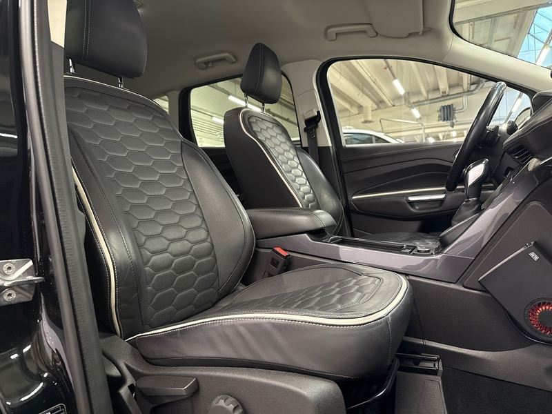 Ford Kuga vaihtoauto