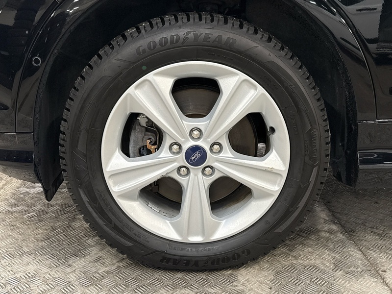 Ford Kuga vaihtoauto