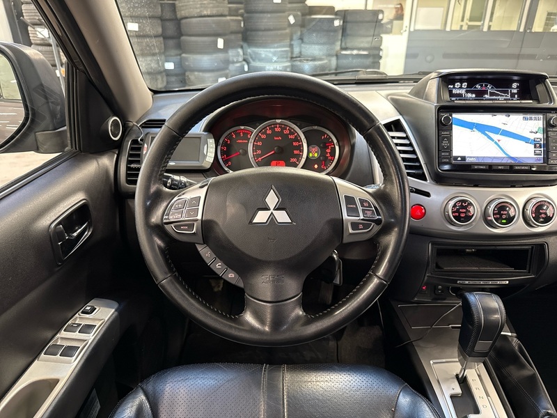Mitsubishi L200 vaihtoauto