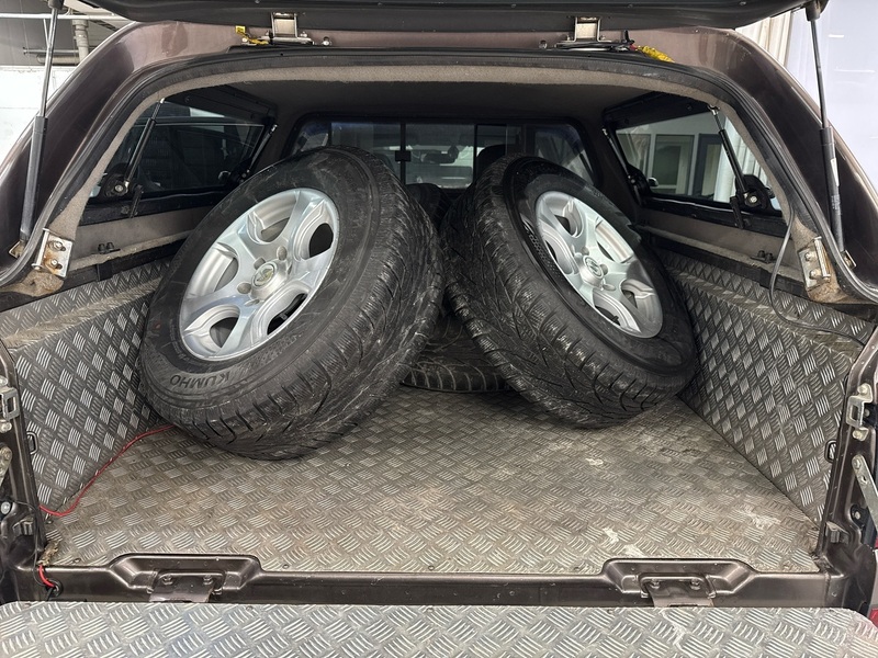 Mitsubishi L200 vaihtoauto