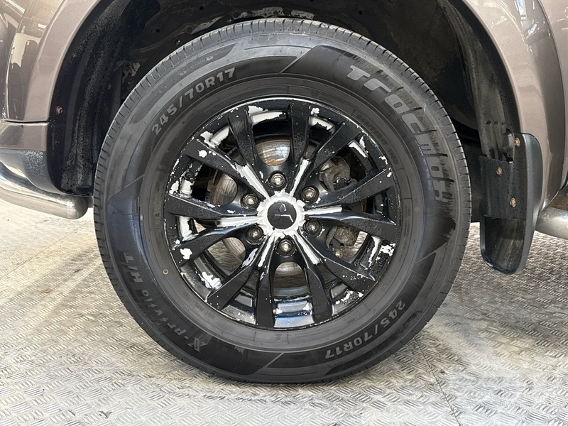 Mitsubishi L200 vaihtoauto