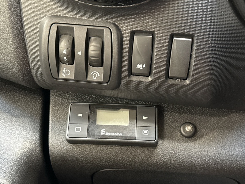 Opel Vivaro vaihtoauto