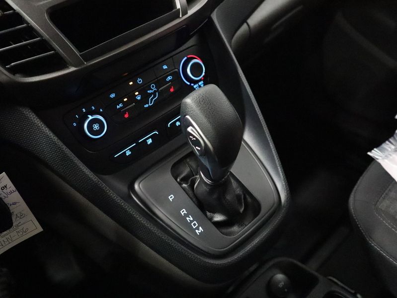 Ford Transit Connect vaihtoauto