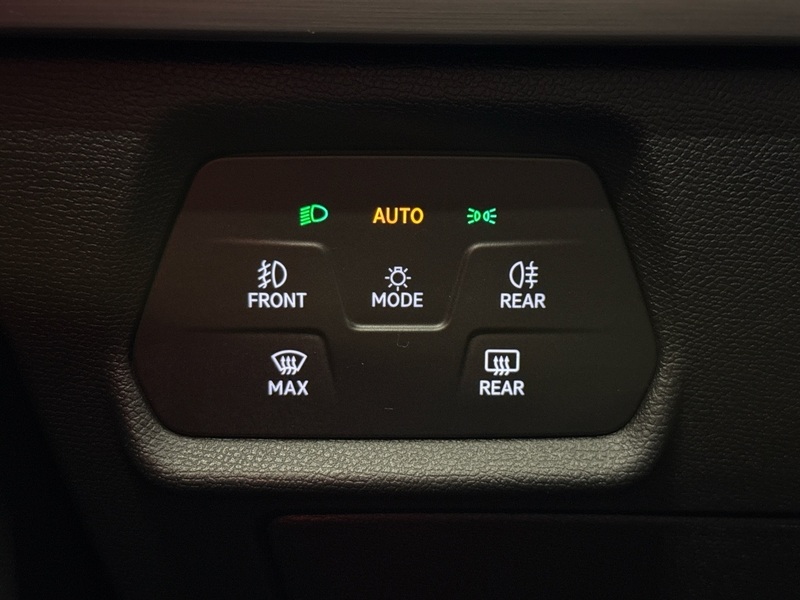 SEAT Leon Sportstourer vaihtoauto