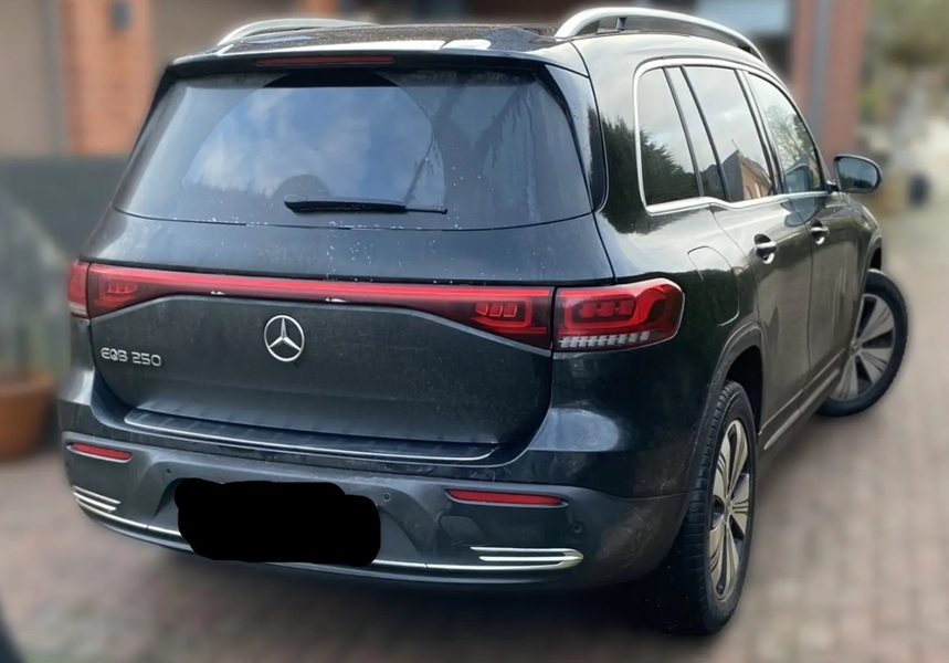 Mercedes-Benz EQB vaihtoauto