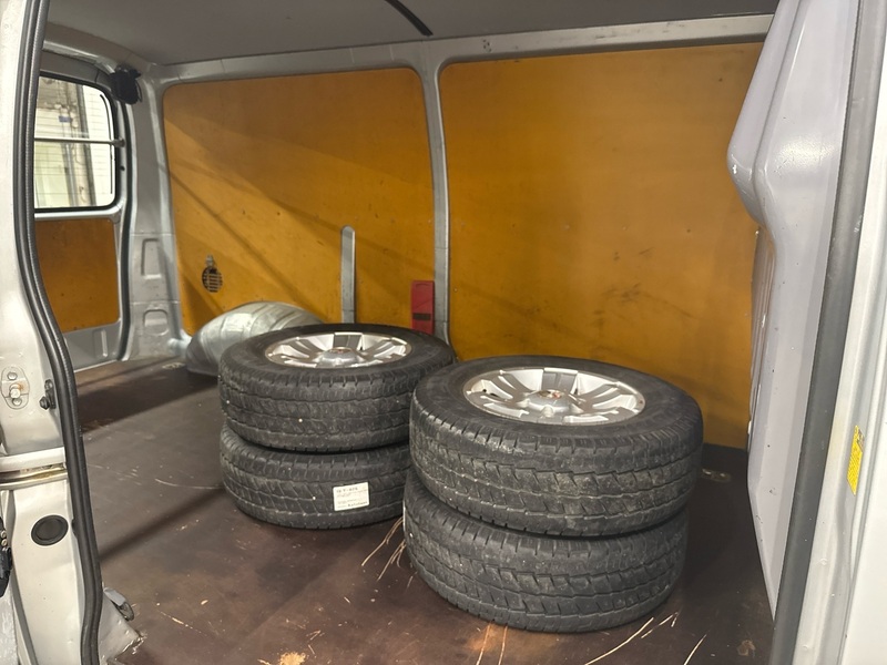 Toyota Hiace vaihtoauto