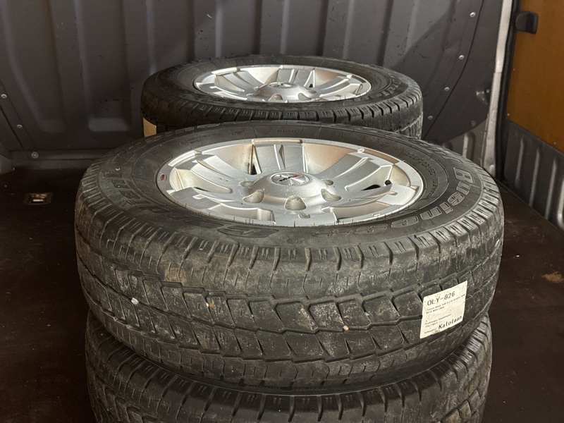 Toyota Hiace vaihtoauto