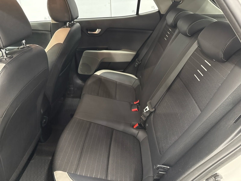 Kia Stonic vaihtoauto