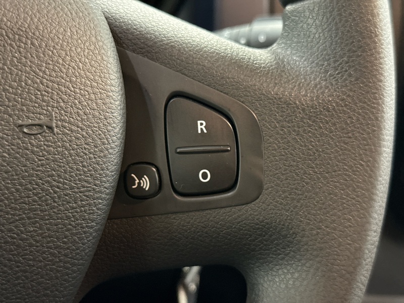 Opel Vivaro vaihtoauto