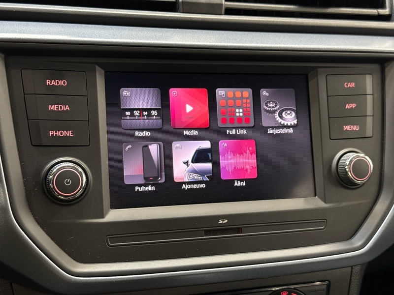 SEAT Arona vaihtoauto