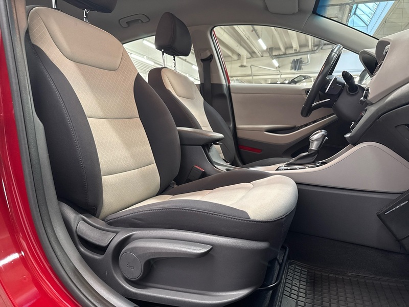 Hyundai IONIQ plug-in vaihtoauto