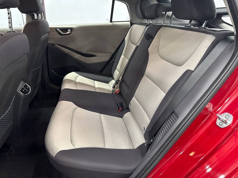 Hyundai IONIQ plug-in vaihtoauto