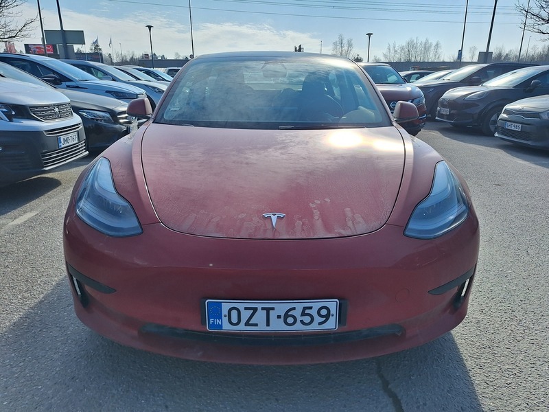Tesla Model 3 vaihtoauto