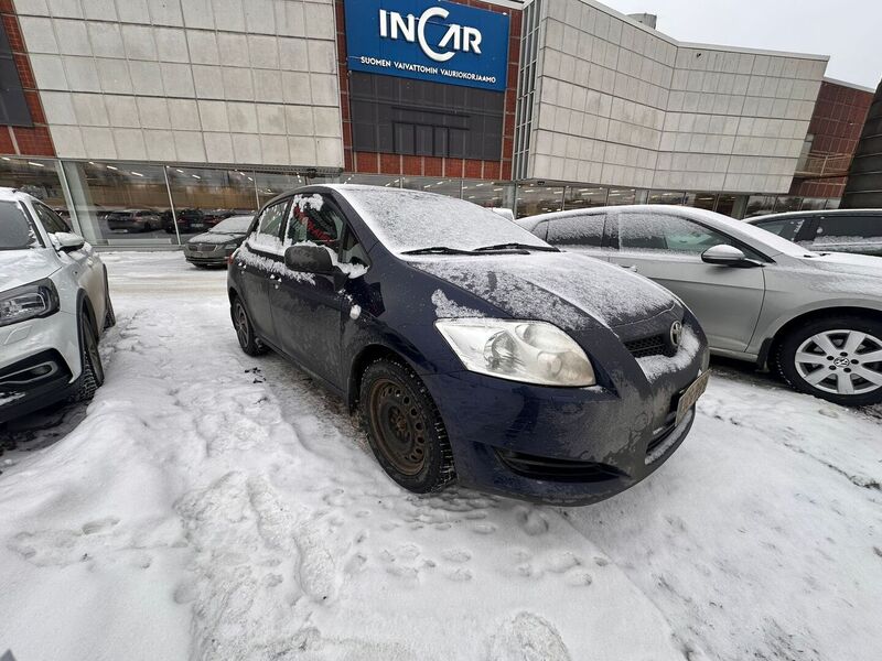 Toyota Auris vaihtoauto