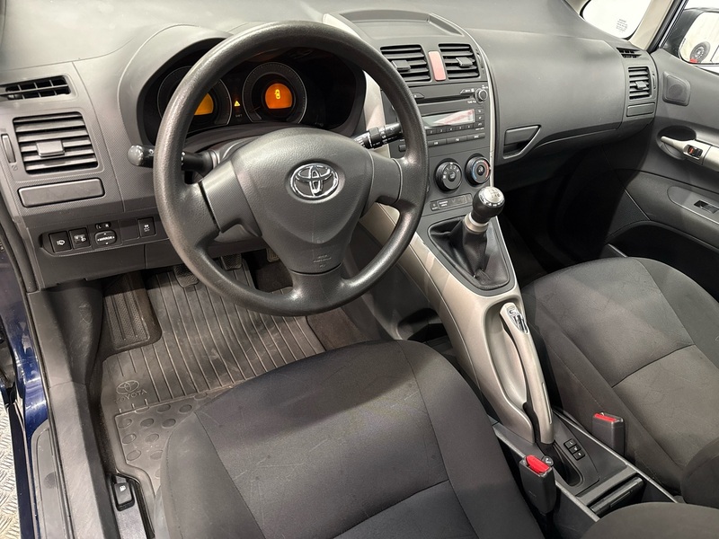 Toyota Auris vaihtoauto