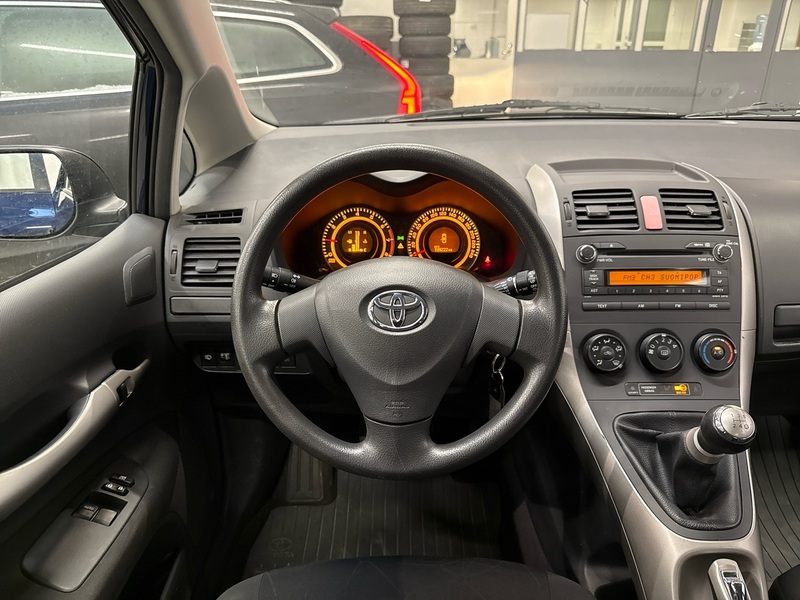 Toyota Auris vaihtoauto