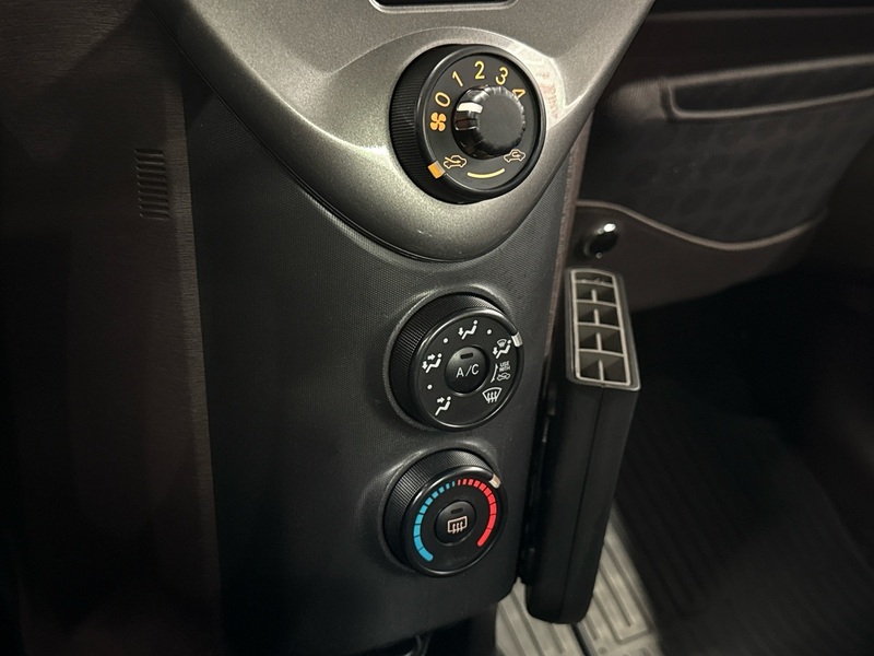 Toyota iQ vaihtoauto