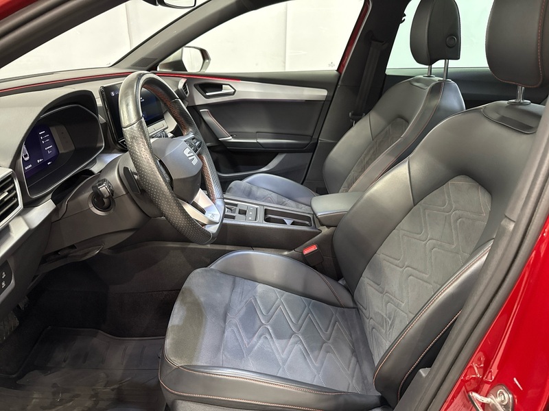 SEAT Leon Sportstourer vaihtoauto