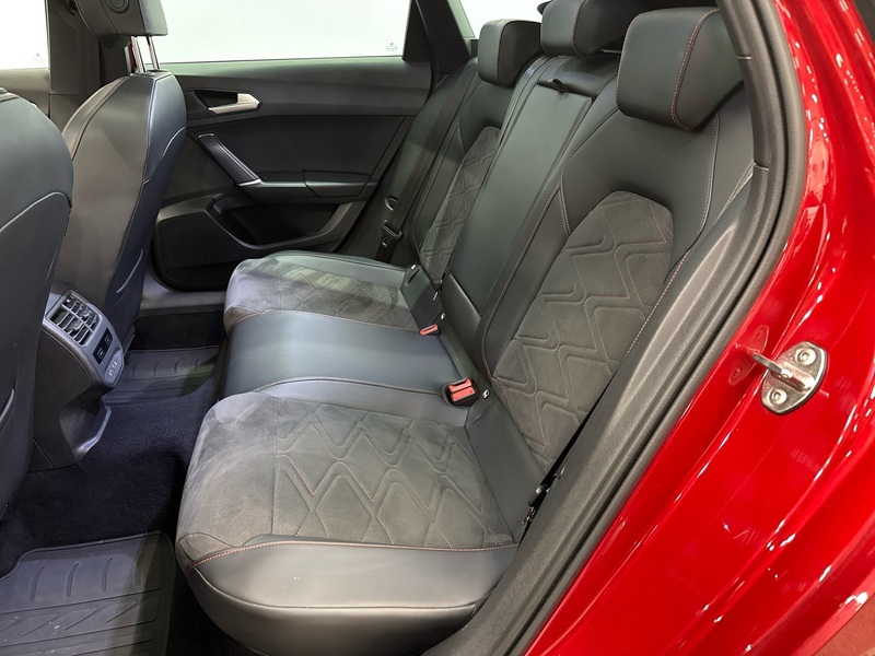 SEAT Leon Sportstourer vaihtoauto