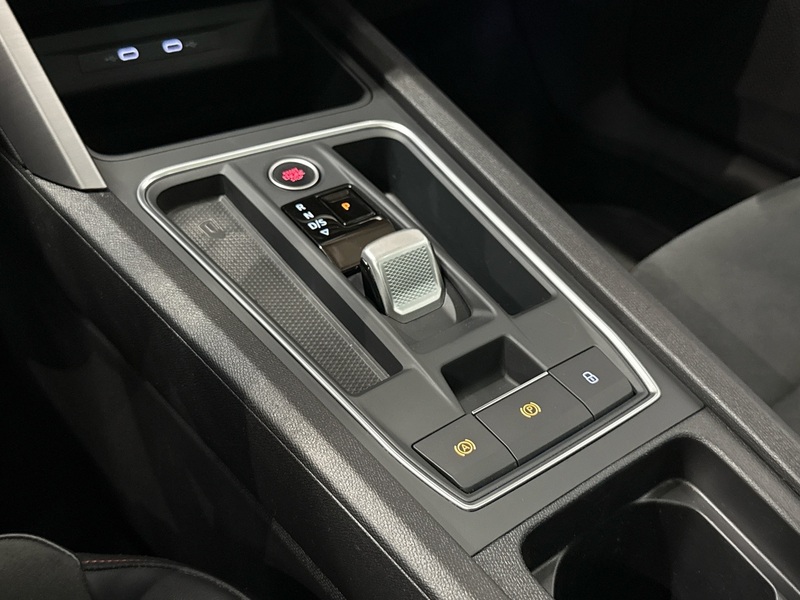 SEAT Leon Sportstourer vaihtoauto