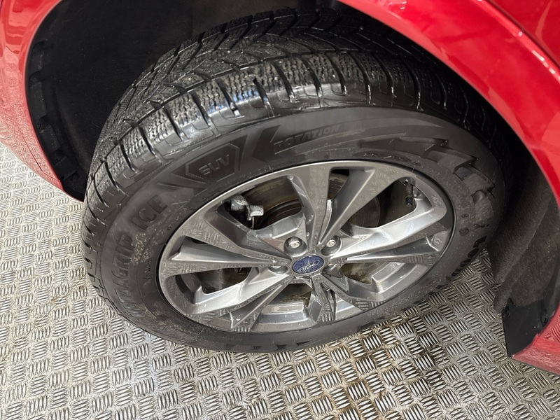 Ford Kuga vaihtoauto