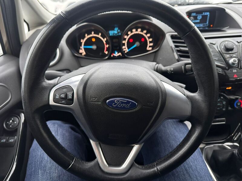 Ford Fiesta vaihtoauto