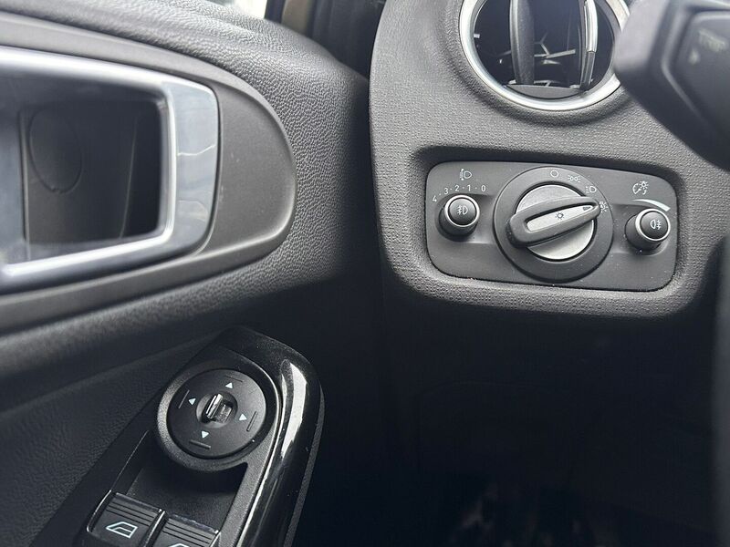 Ford Fiesta vaihtoauto